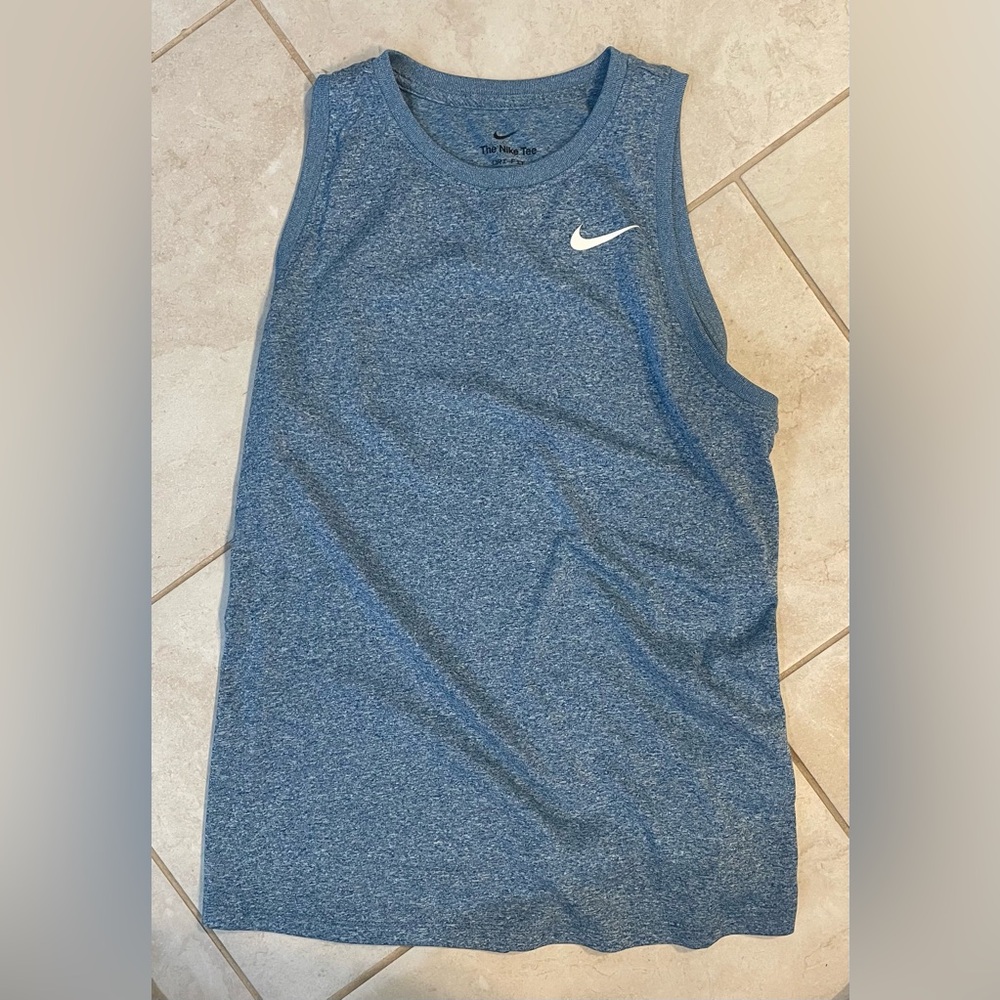 Nike dry fit sleeveless tee. Size S. Brand New
